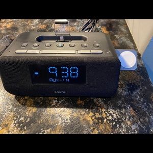 iHome charging station